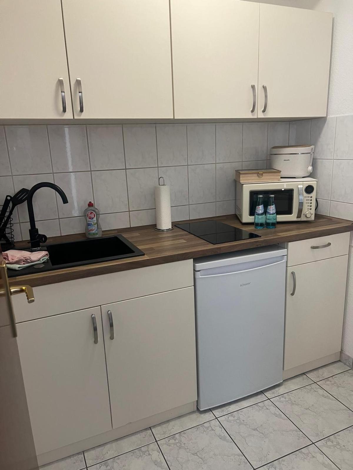 Pension Am Markt Люббен Экстерьер фото